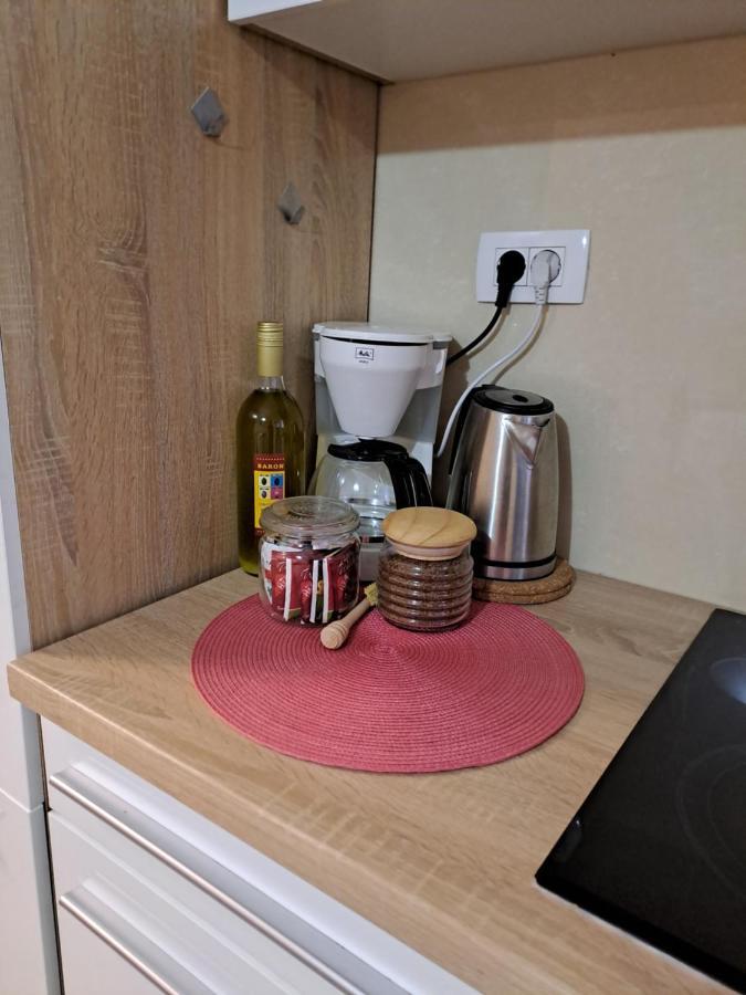 Yulia Apartman プーラ エクステリア 写真
