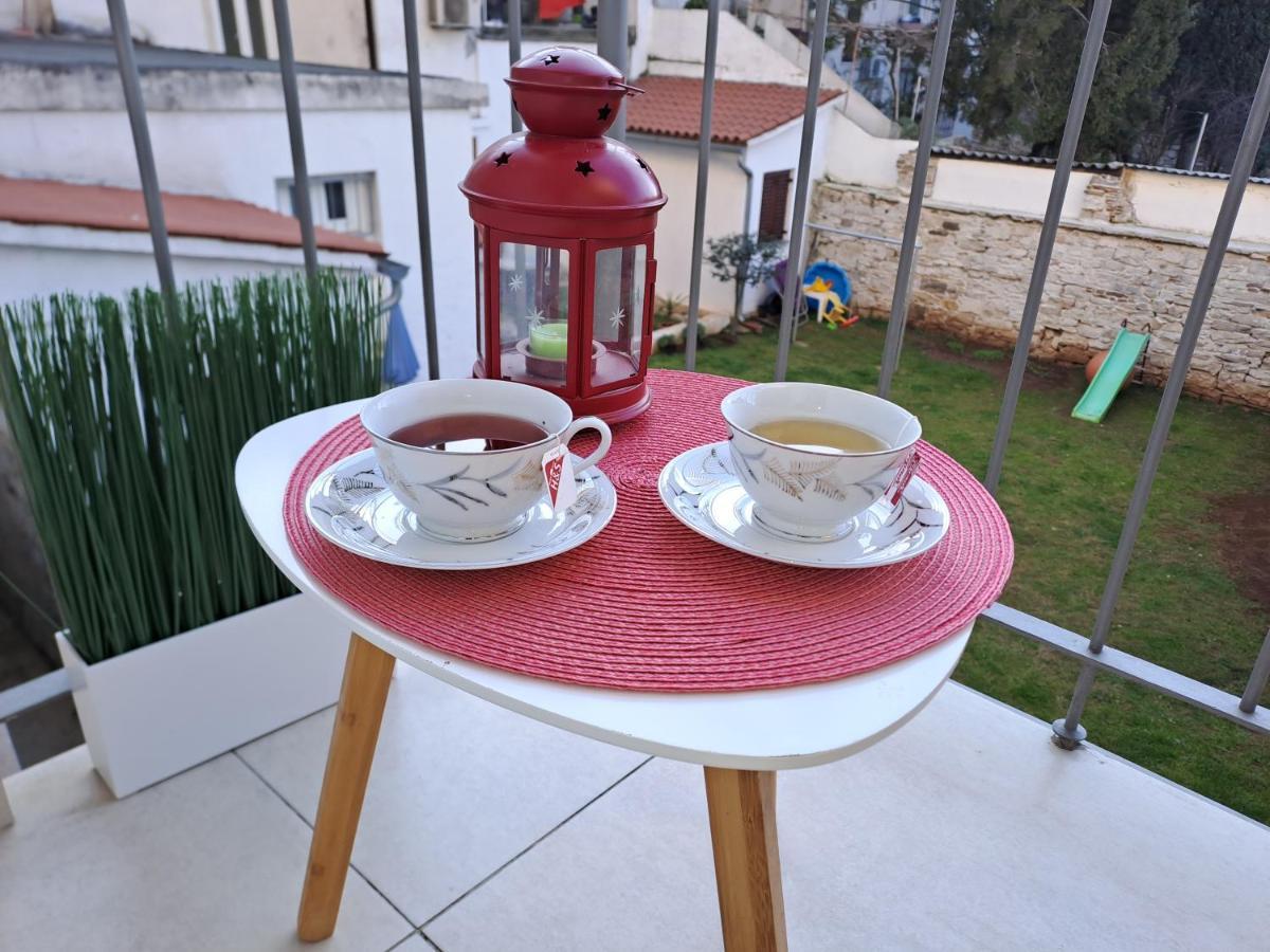 Yulia Apartman プーラ エクステリア 写真