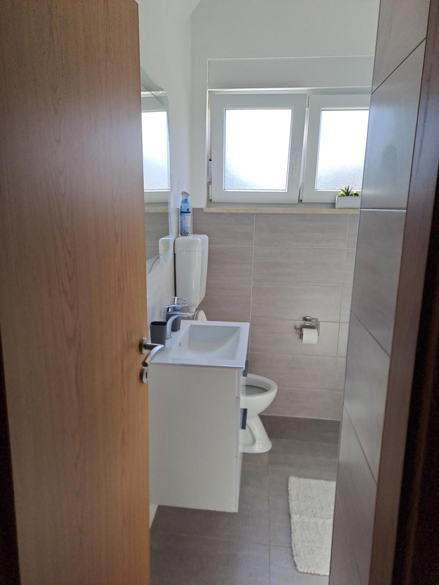 Yulia Apartman プーラ エクステリア 写真
