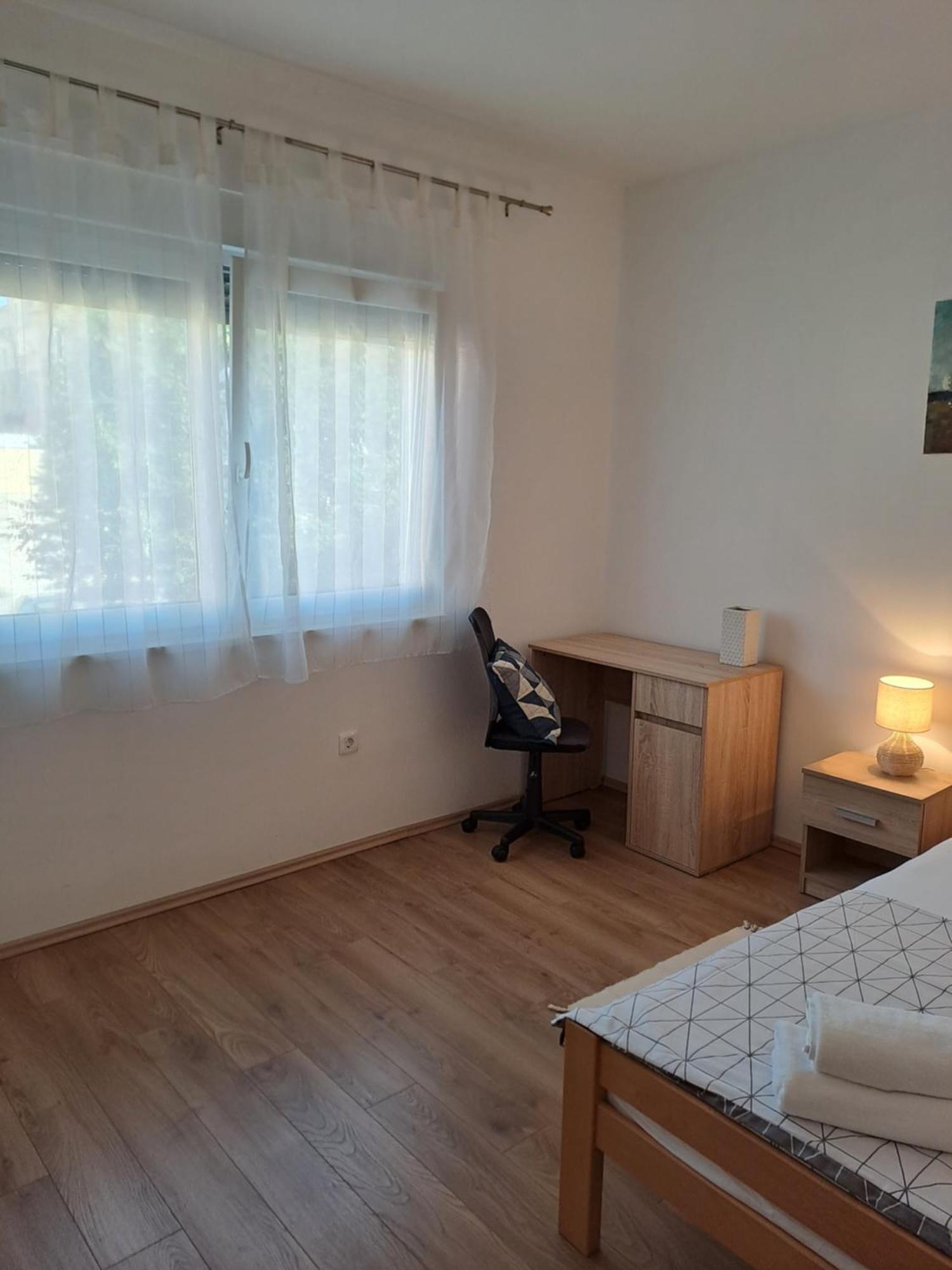Yulia Apartman プーラ エクステリア 写真