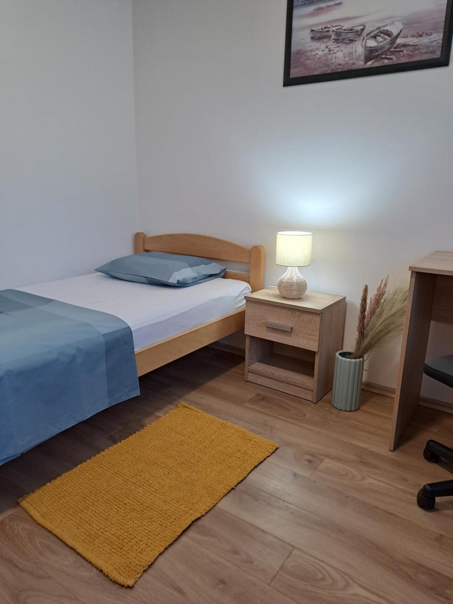 Yulia Apartman プーラ エクステリア 写真